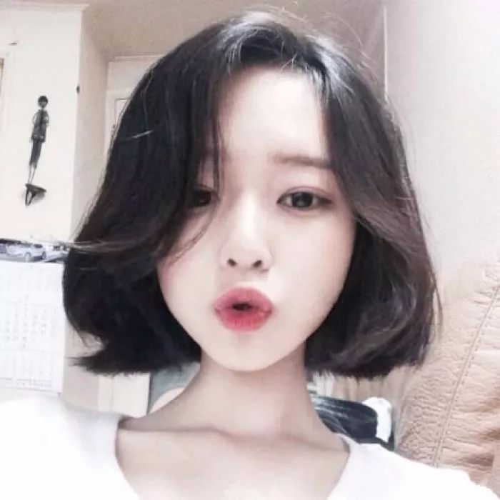 最新超短发发型图片女，时尚潮流的多元解读