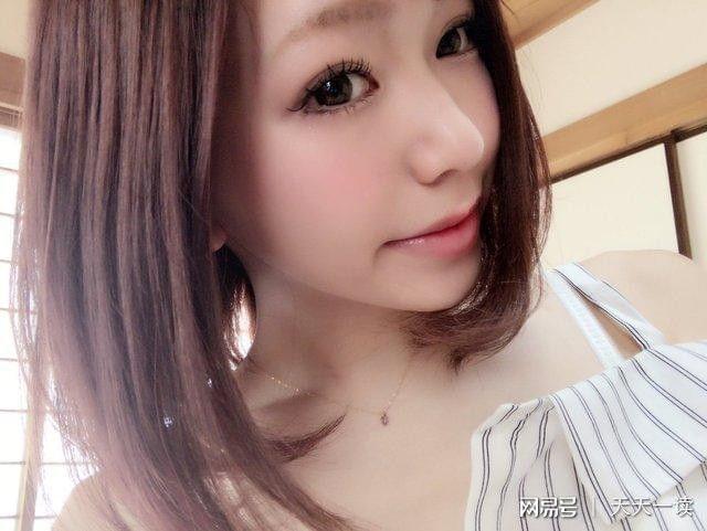 橘芹那的温馨日常，友情的色彩与最新作品展现的温馨日常